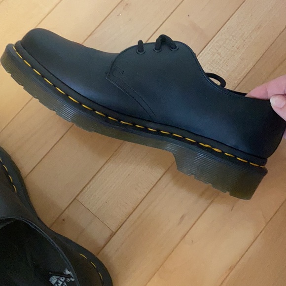 Doc Martens with roses. They have only been worn once and they are very cute! - Picture 3 of 4